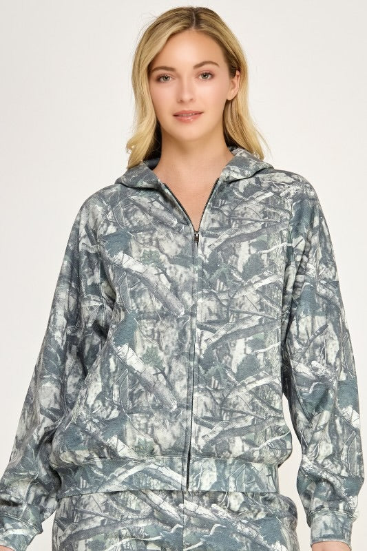 FLEECE CAMO RELAXED FIT ZIP-UP HOODIE JACKET