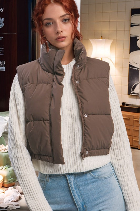 CROPPED PUFFER VEST WITH POCKETS