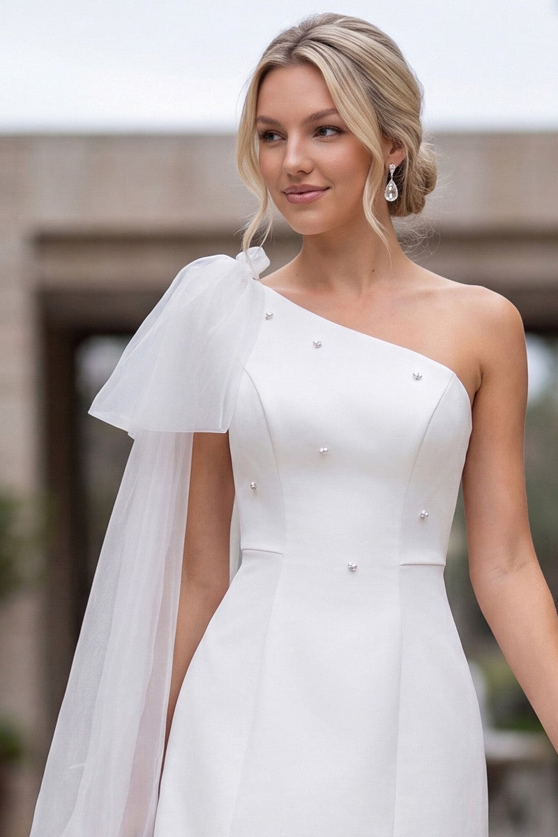 ONE SHOULDER STATEMENT WITH PEARLS
