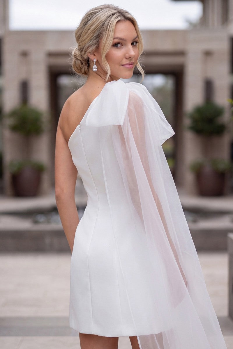 ONE SHOULDER STATEMENT WITH PEARLS