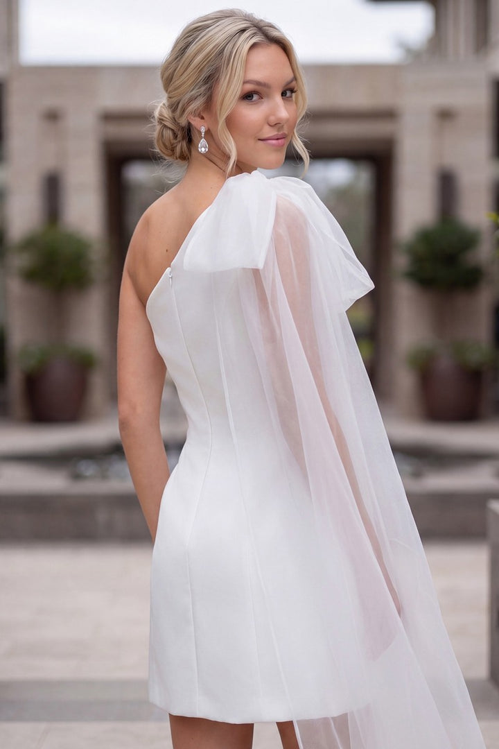 ONE SHOULDER STATEMENT WITH PEARLS