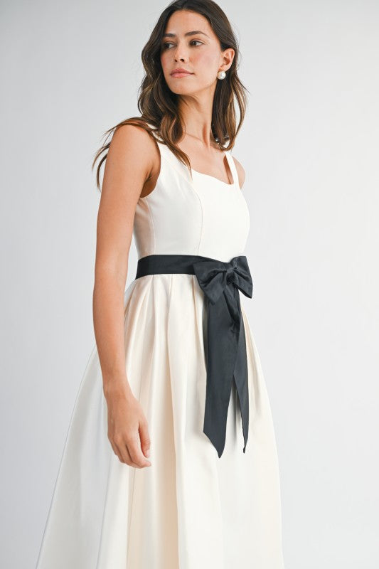 BOW DETAIL MIDI DRESS