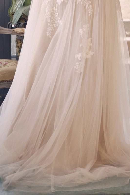 OFF SHOULDER VINTAGE LACE GOWN