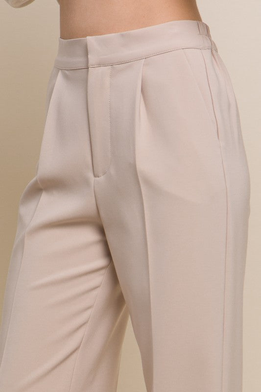 CLASSIC PLEATED PANTS