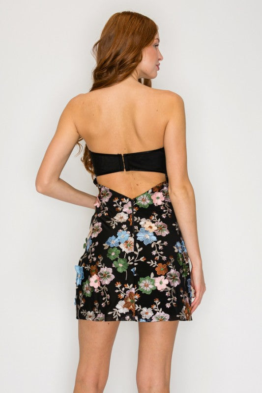 FLORAL APPLIQUÉ STRAPLESS MINI DRESS