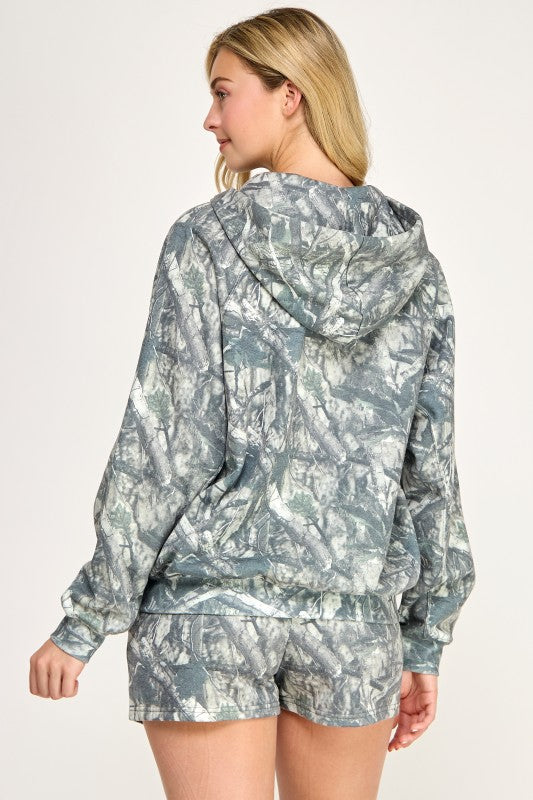 FLEECE CAMO RELAXED FIT ZIP-UP HOODIE JACKET