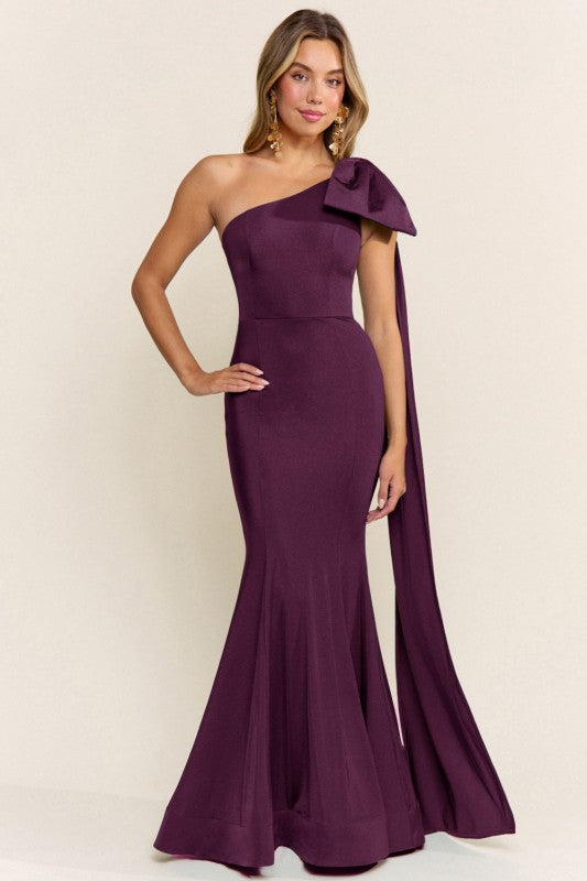 ONE SHOULDER BOW STATEMENT GOWN