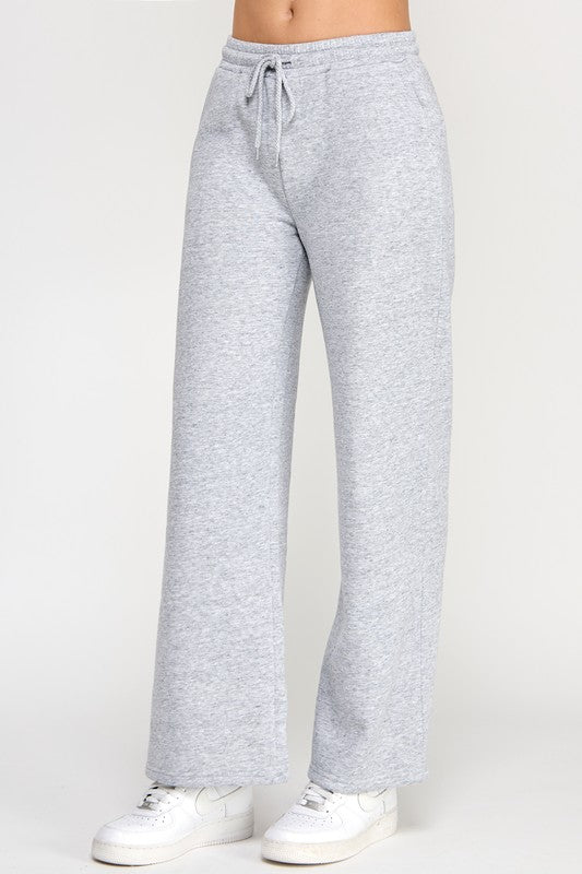 FLEECE STRAIGHT LEG MID-RISE JOGGER