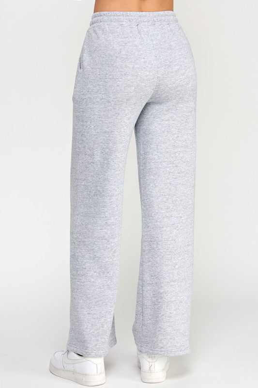 FLEECE STRAIGHT LEG MID-RISE JOGGER